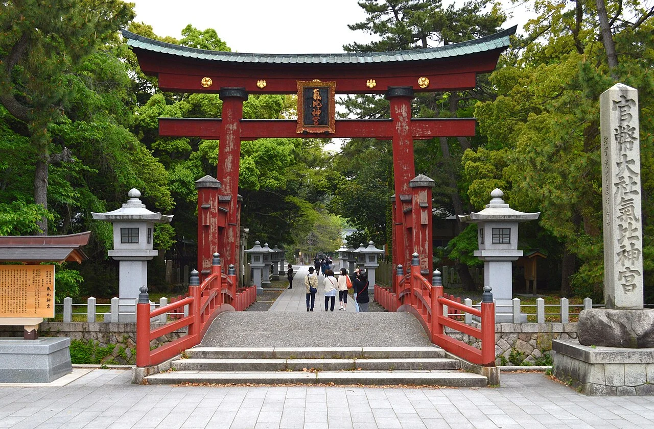氣比神宮の大鳥居
