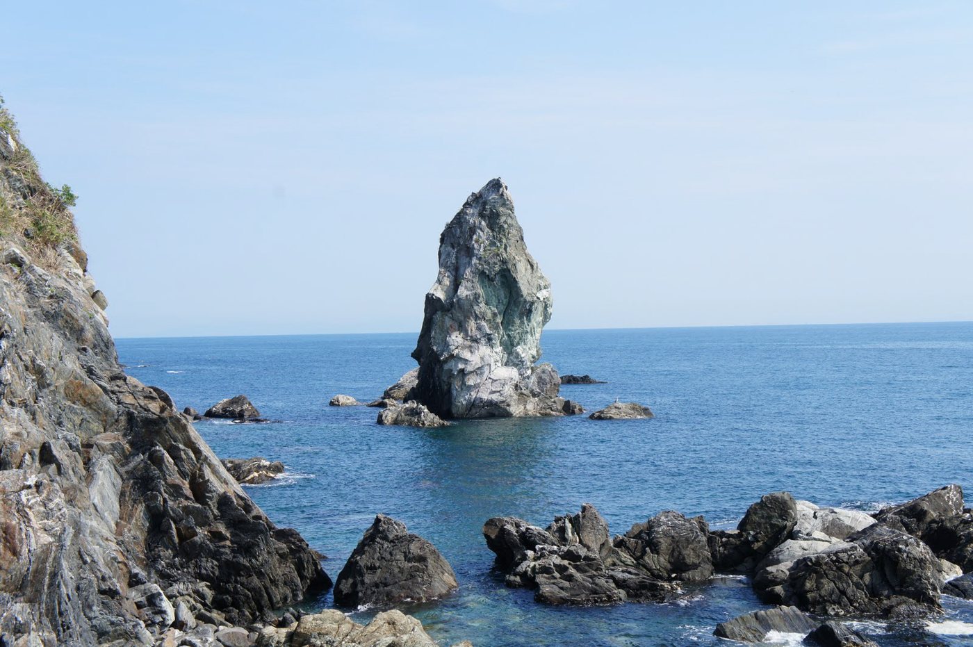 沼島・上立神岩