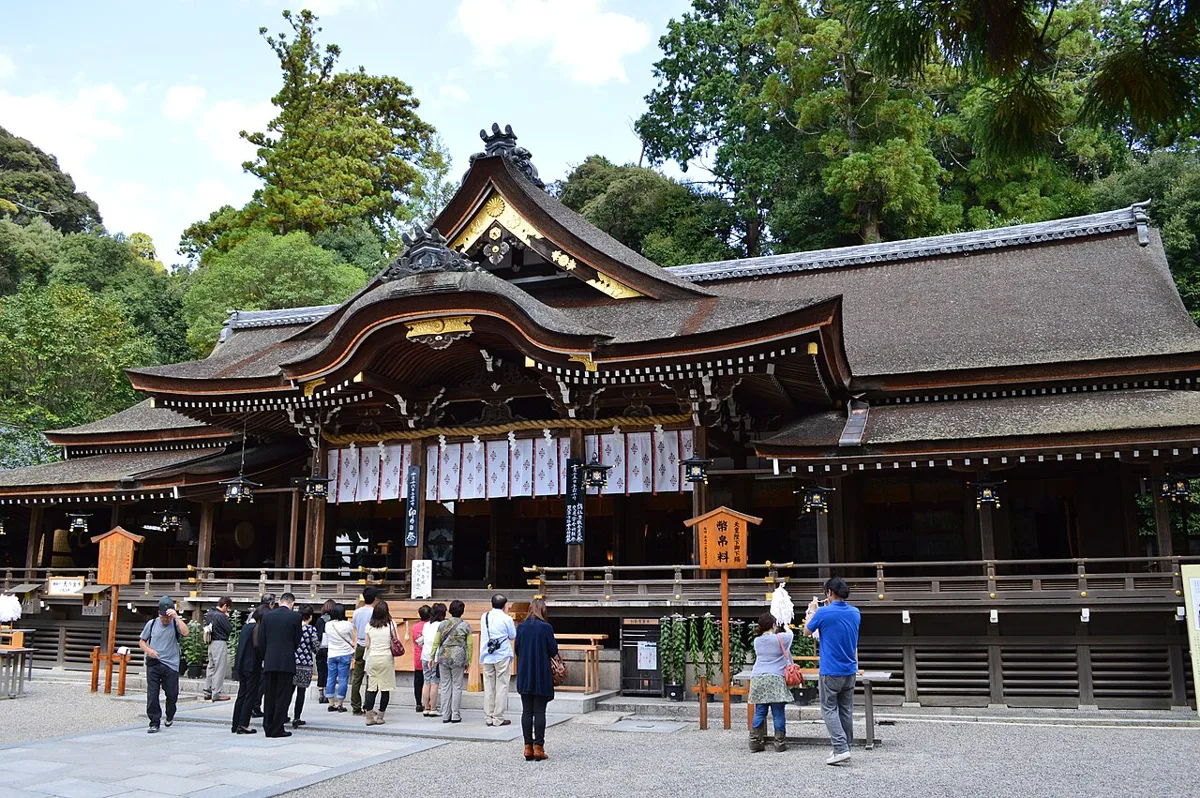 大神神社の拝殿
