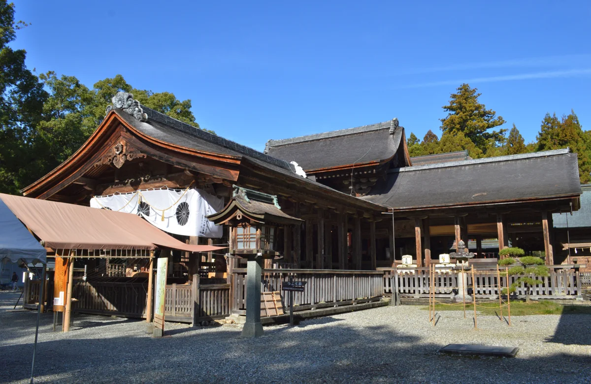 土佐神社の拝殿