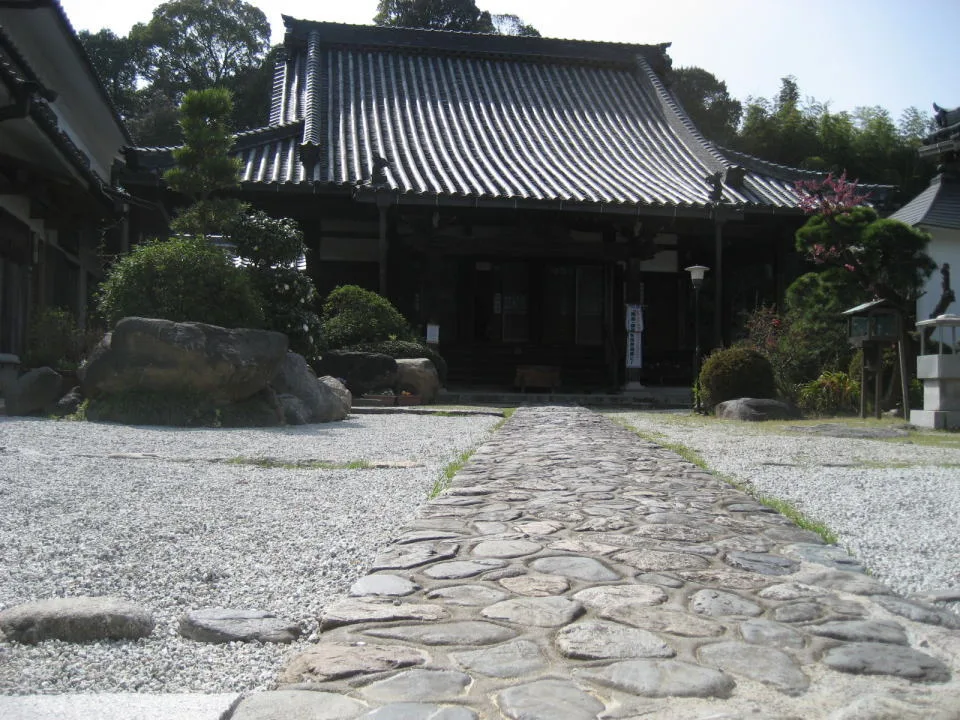 向原寺の本堂(豊浦寺跡)